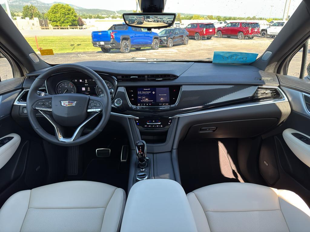 used 2024 Cadillac XT6 car, priced at $54,477