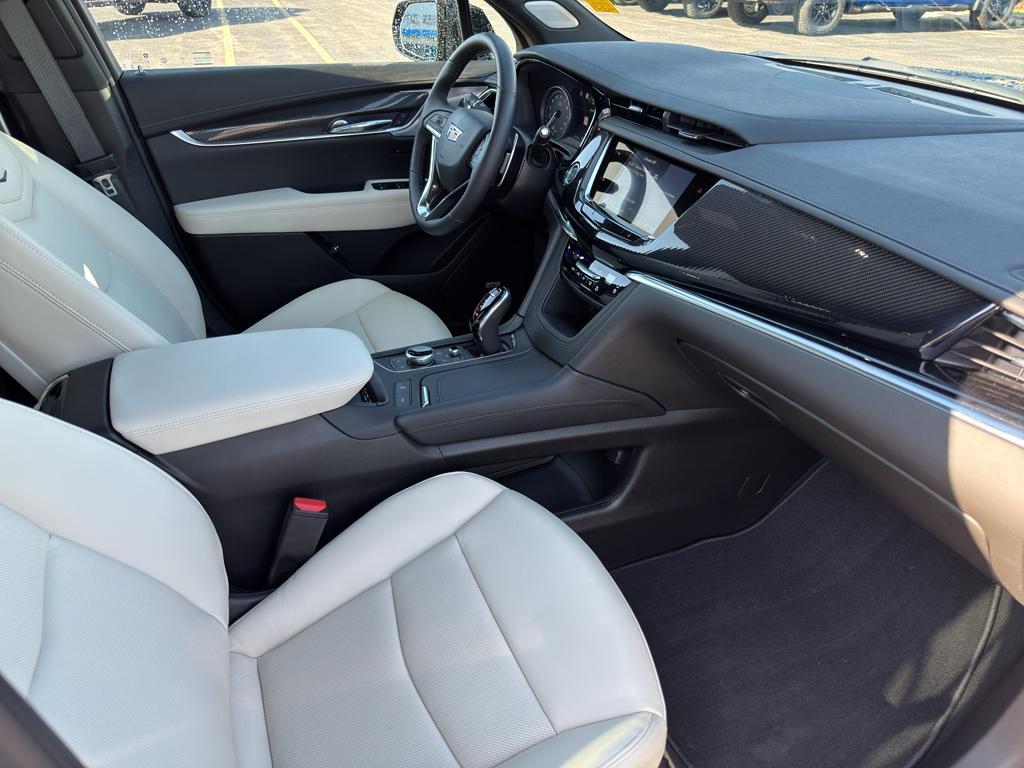 used 2024 Cadillac XT6 car, priced at $54,477