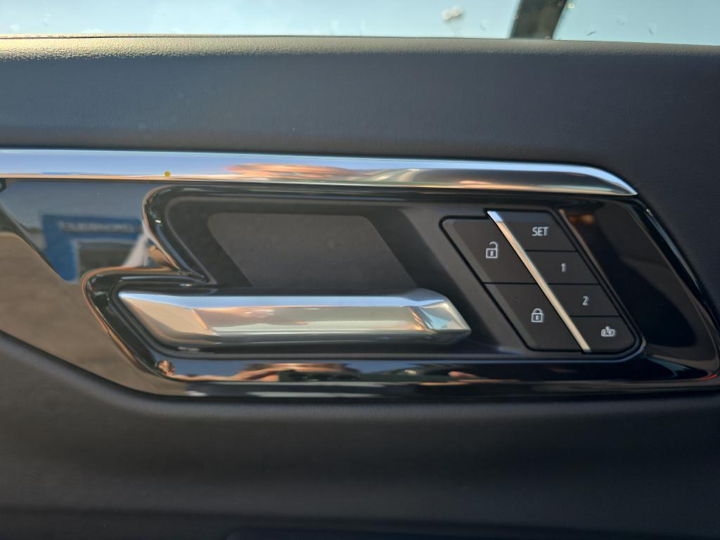 new 2025 Chevrolet Suburban car, priced at $88,385