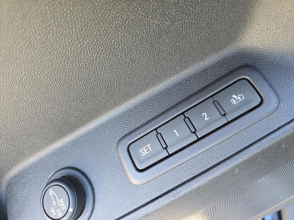 used 2020 Chevrolet Equinox car, priced at $15,977