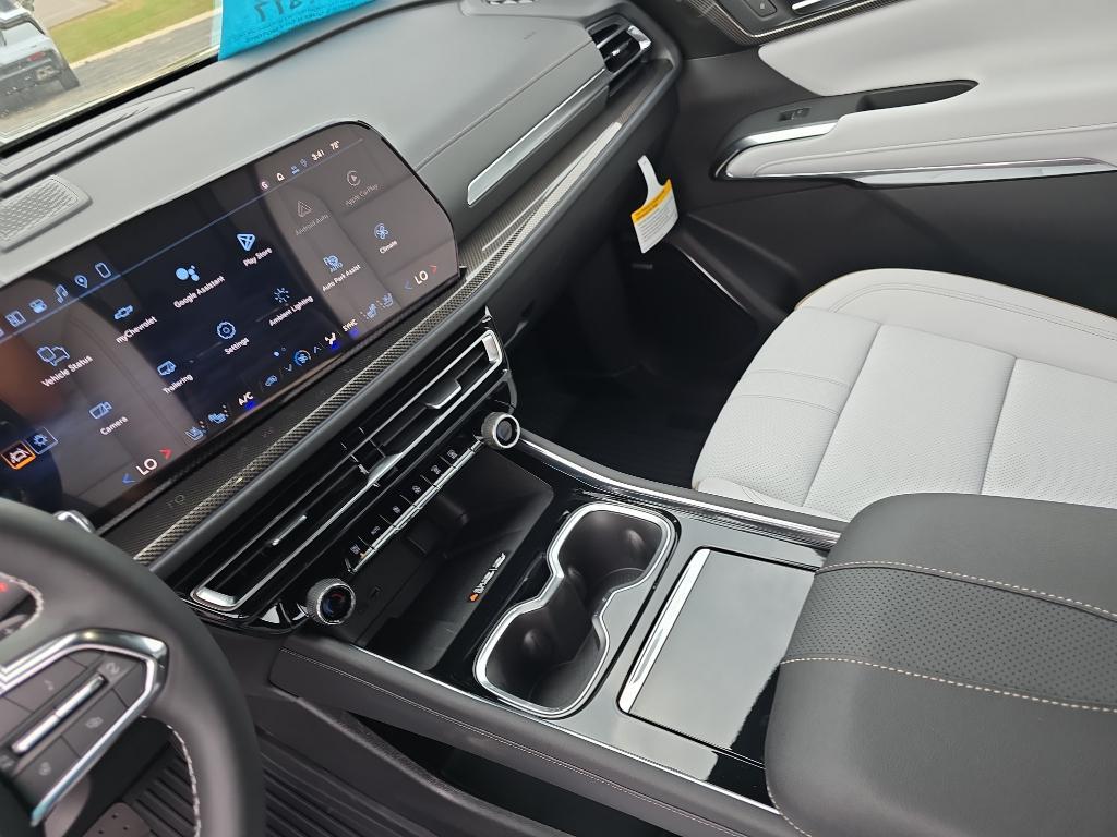 new 2026 Chevrolet Traverse car, priced at $60,920