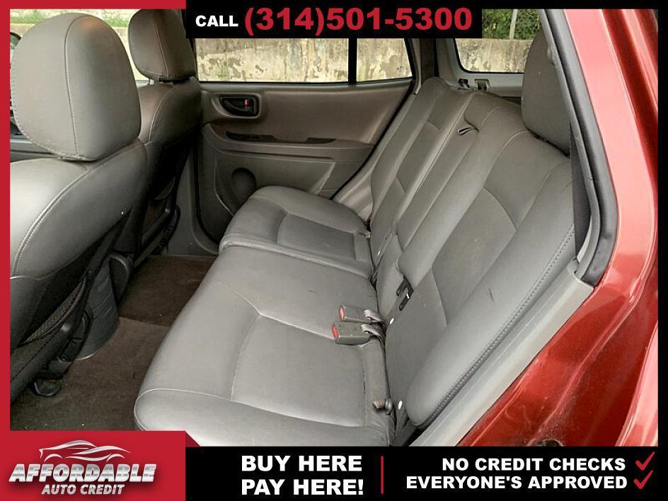 used 2002 Hyundai Santa Fe car, priced at $4,295