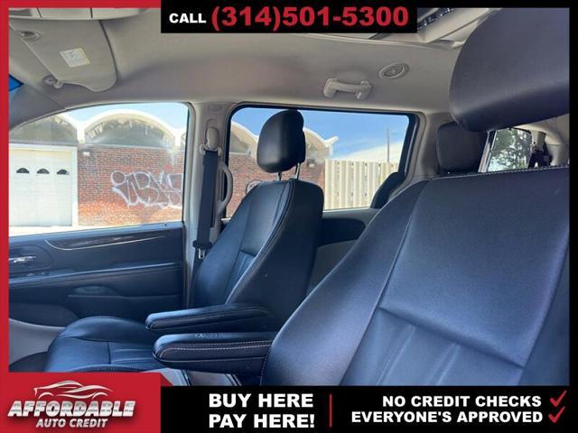 used 2014 Chrysler Town & Country car, priced at $8,995