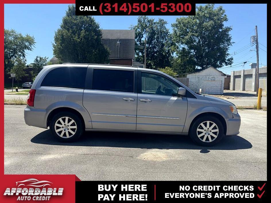 used 2014 Chrysler Town & Country car, priced at $8,995