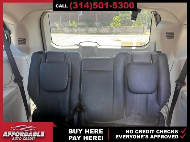 used 2014 Chrysler Town & Country car, priced at $8,995