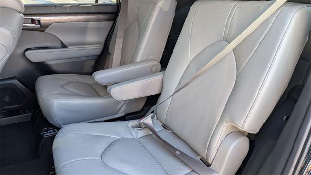 new 2026 Toyota Highlander car, priced at $54,808
