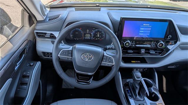 new 2026 Toyota Highlander car, priced at $54,808