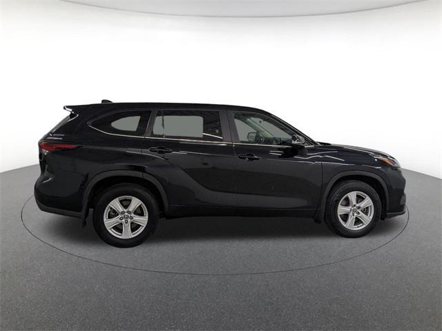used 2024 Toyota Highlander car, priced at $32,900