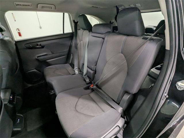 used 2024 Toyota Highlander car, priced at $33,500