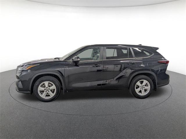 used 2024 Toyota Highlander car, priced at $32,900
