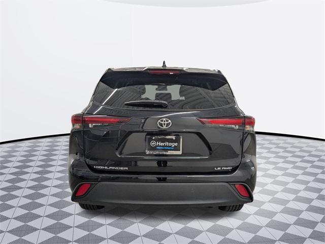 used 2024 Toyota Highlander car, priced at $33,500