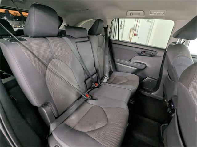 used 2024 Toyota Highlander car, priced at $33,500