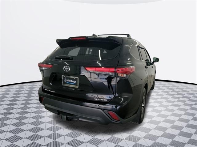 used 2022 Toyota Highlander car, priced at $38,000