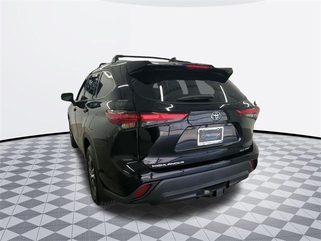 used 2022 Toyota Highlander car, priced at $38,000