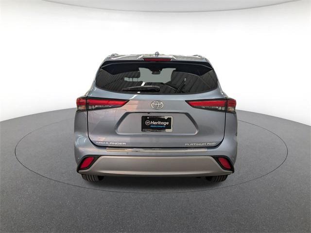 used 2022 Toyota Highlander car, priced at $37,500