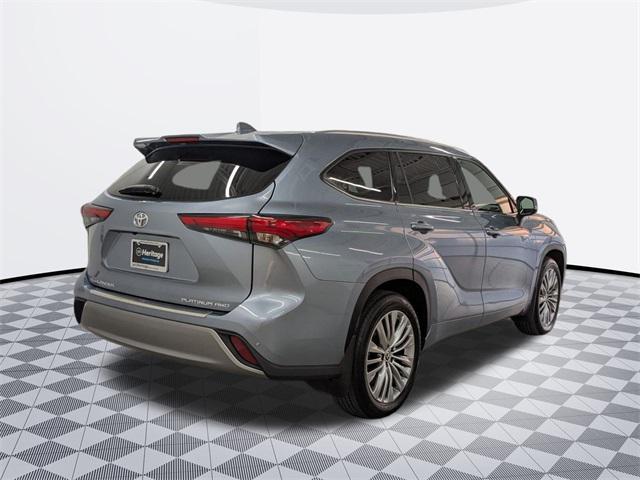 used 2022 Toyota Highlander car, priced at $41,000