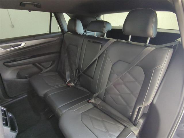 used 2024 Volkswagen Atlas Cross Sport car, priced at $31,900