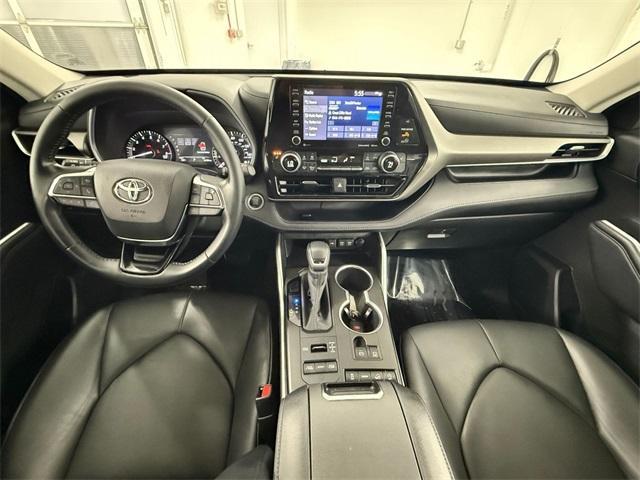 used 2020 Toyota Highlander car, priced at $34,500