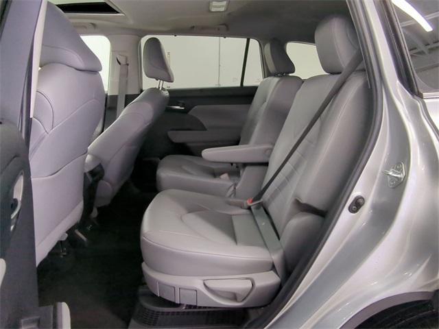 used 2022 Toyota Highlander Hybrid car, priced at $42,000