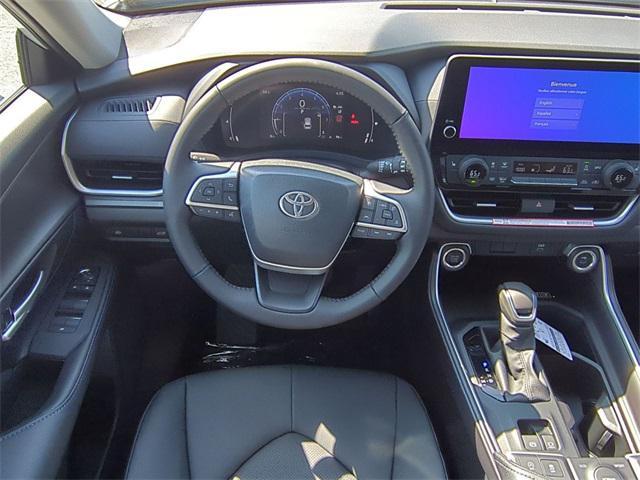 new 2025 Toyota Grand Highlander Hybrid car, priced at $62,113