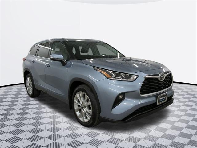 used 2022 Toyota Highlander car, priced at $41,000