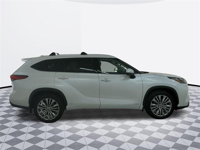 used 2023 Toyota Highlander Hybrid car, priced at $53,500