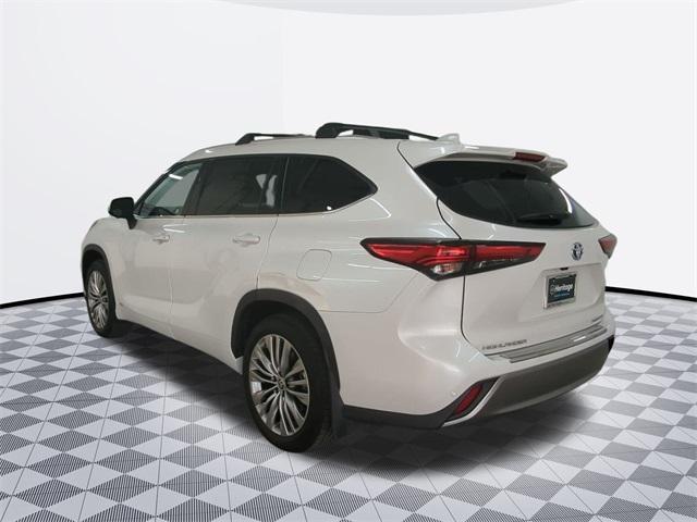 used 2023 Toyota Highlander Hybrid car, priced at $53,500