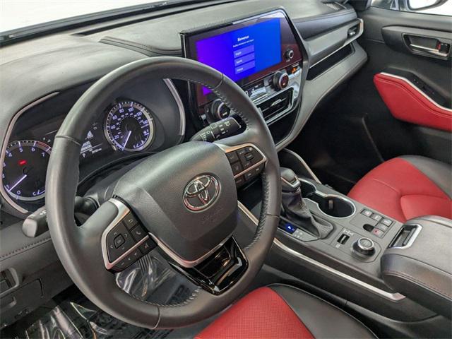 used 2024 Toyota Highlander car, priced at $37,878