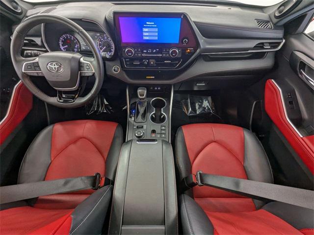 used 2024 Toyota Highlander car, priced at $37,878