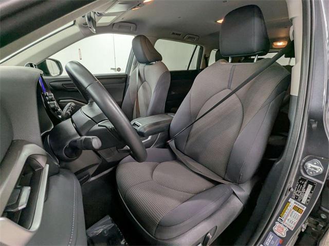 used 2024 Toyota Highlander car, priced at $36,750