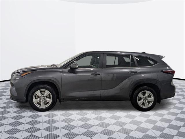 used 2024 Toyota Highlander car, priced at $36,750