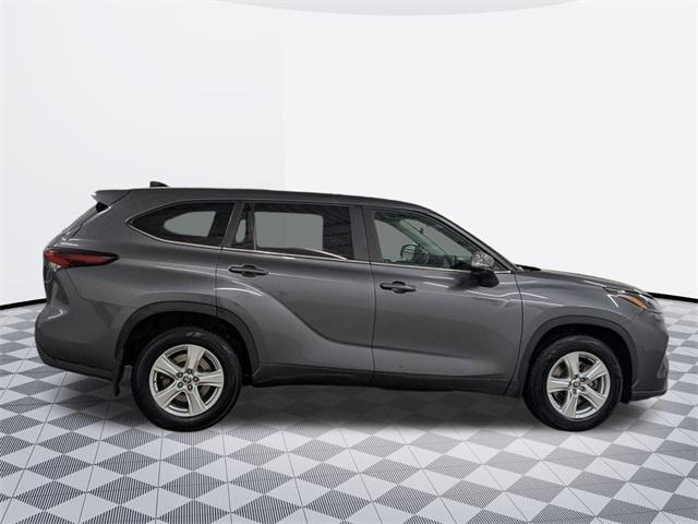 used 2024 Toyota Highlander car, priced at $36,750