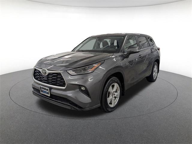 used 2024 Toyota Highlander car, priced at $33,100