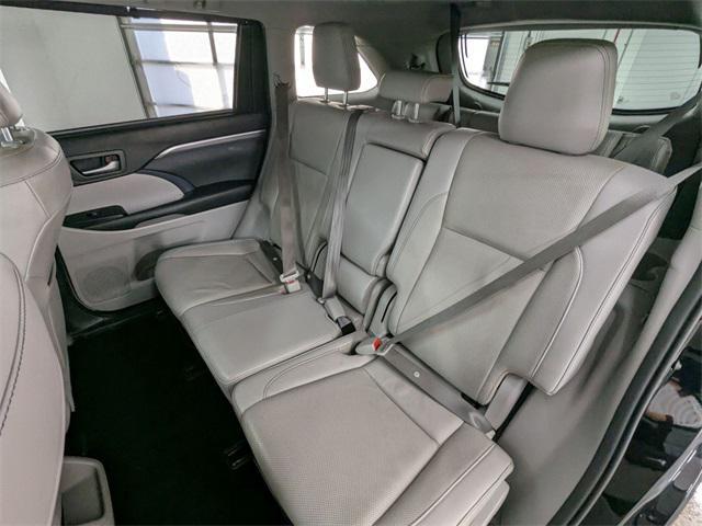 used 2019 Toyota Highlander car, priced at $18,500