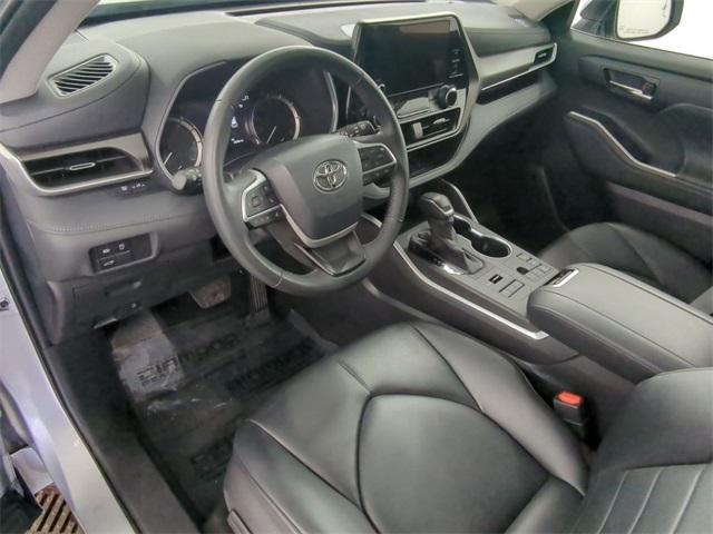 used 2024 Toyota Highlander car, priced at $42,500