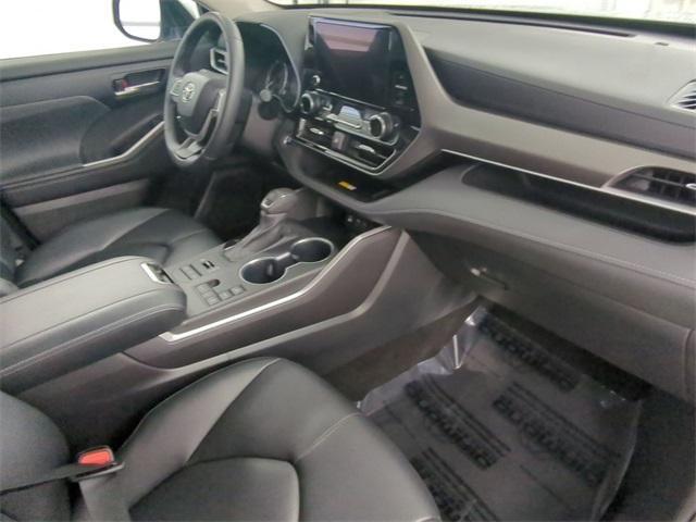 used 2024 Toyota Highlander car, priced at $42,500