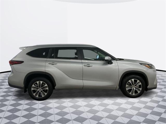 used 2024 Toyota Highlander car, priced at $42,500