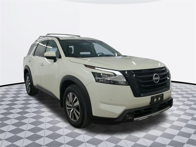 used 2023 Nissan Pathfinder car, priced at $32,800