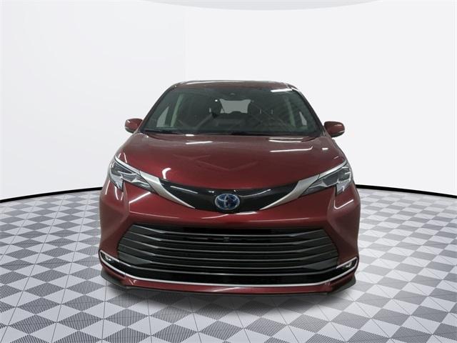 used 2023 Toyota Sienna car, priced at $52,500