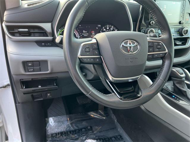 used 2021 Toyota Highlander Hybrid car, priced at $38,000