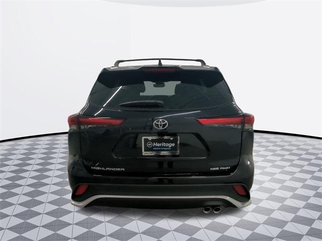 used 2021 Toyota Highlander car, priced at $39,500