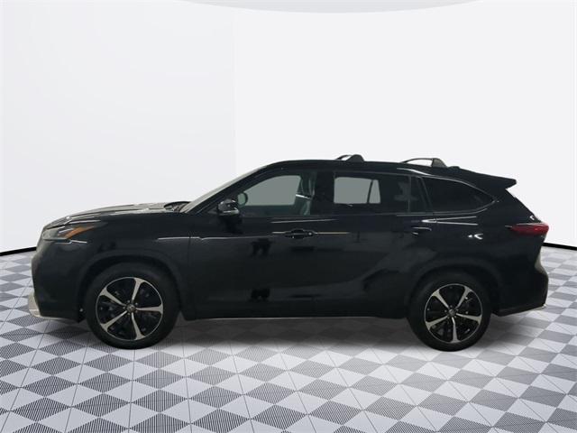 used 2021 Toyota Highlander car, priced at $39,500