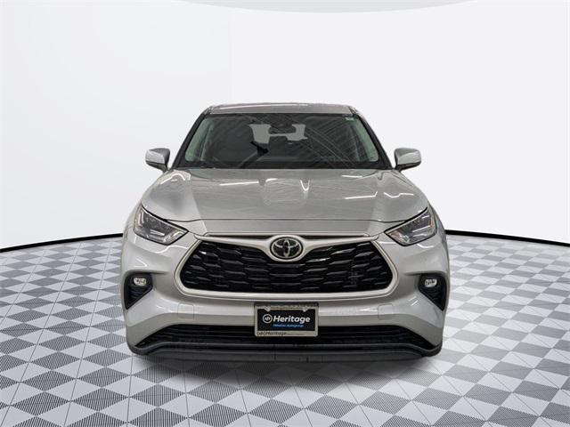 used 2024 Toyota Highlander car, priced at $34,750