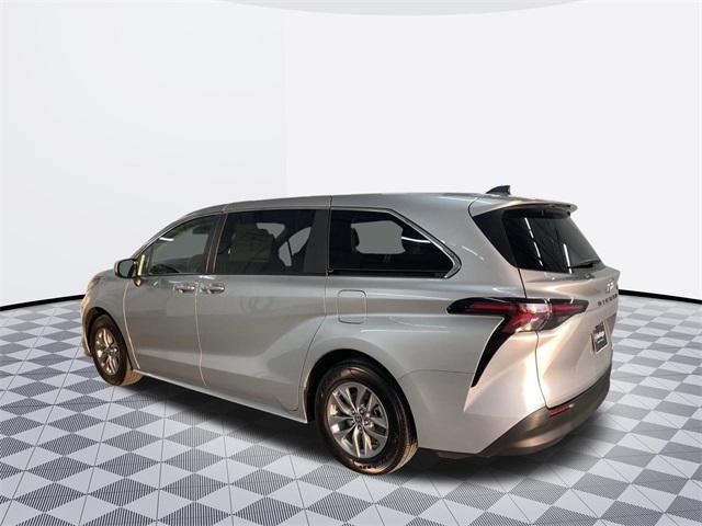 used 2023 Toyota Sienna car, priced at $40,800