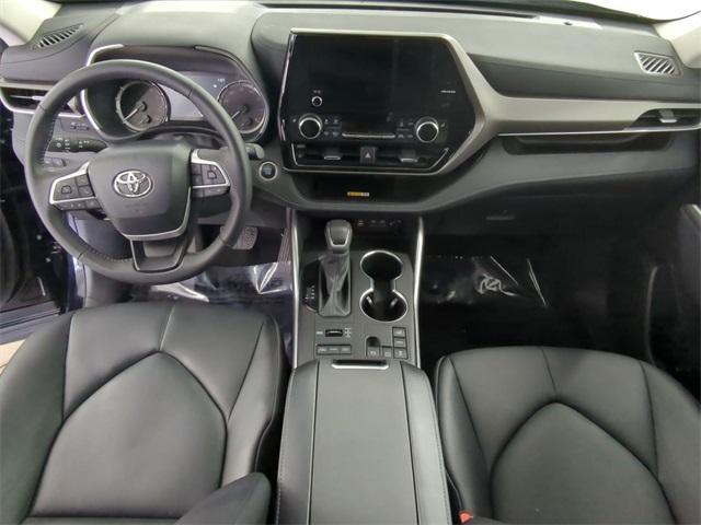 used 2024 Toyota Highlander car, priced at $43,300