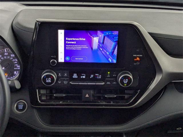 used 2024 Toyota Highlander car, priced at $35,000