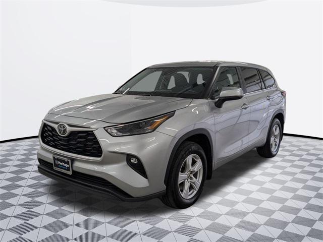 used 2024 Toyota Highlander car, priced at $35,000