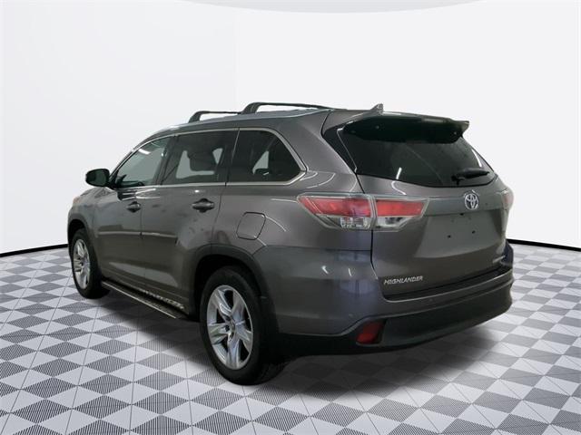 used 2016 Toyota Highlander car, priced at $19,400