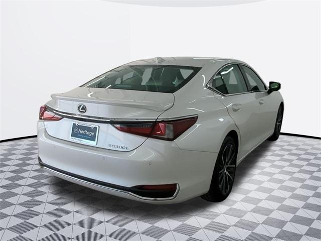 used 2023 Lexus ES 300h car, priced at $40,500