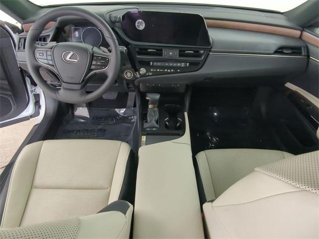 used 2023 Lexus ES 300h car, priced at $40,500